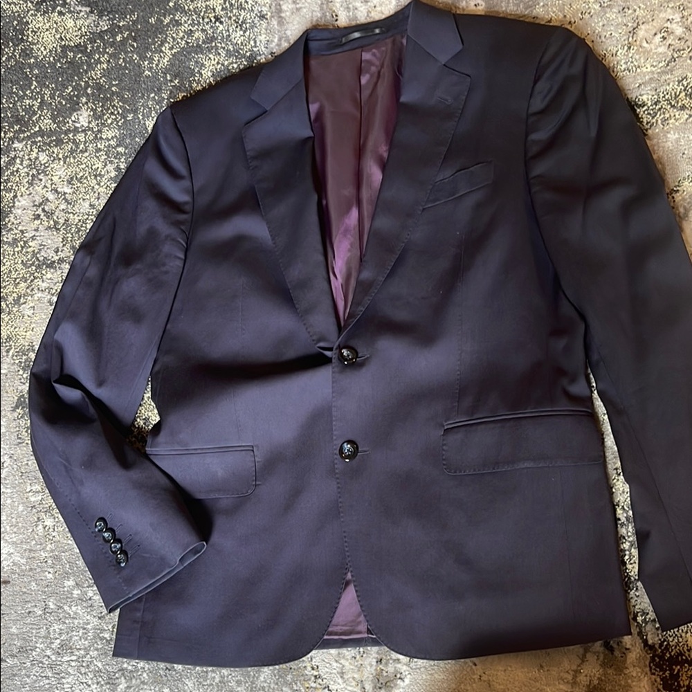 Black Sport Coat with Modern Cut and Structured Shoulders